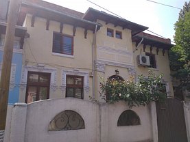 Casa de vânzare 5 camere, în Bucuresti, zona Parcul Carol