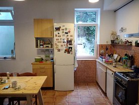 Casa de vânzare 8 camere, în Bucuresti, zona P-ta Romana