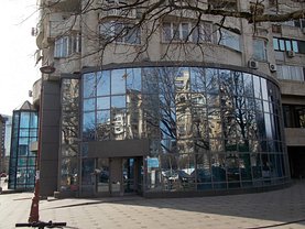Vânzare spaţiu comercial