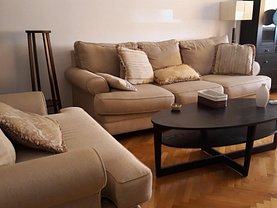 Apartament de vânzare 3 camere, în Bucureşti, zona Calea Victoriei