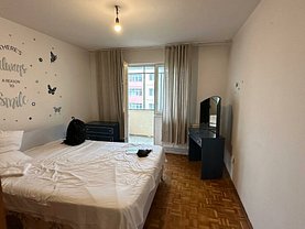 Apartament de vânzare 3 camere, în Sibiu, zona Strand