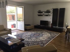 Casa de închiriat 3 camere, în Sura Mica
