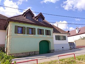 Casa de vânzare 3 camere, în Cisnădioara