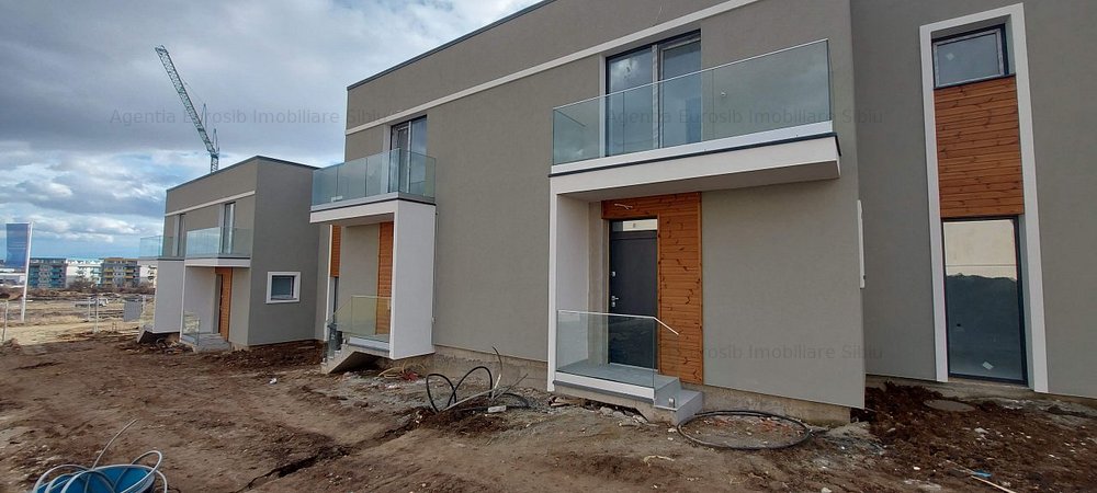 Duplex cu 4 camere, strada Ogorului, cartier Turnisor - imaginea 0 + 1