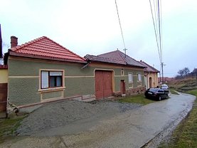 Casa de vânzare 3 camere, în Poiana Sibiului