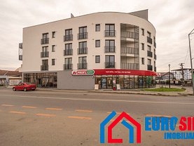 Vânzare spaţiu comercial