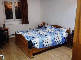 Casa de vânzare 7 camere, în Bucureşti, zona Pantelimon