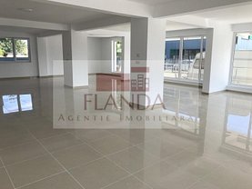Vânzare spaţiu comercial