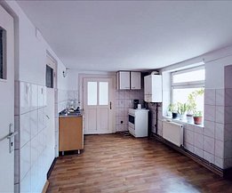 Apartament de vânzare sau de închiriat 5 camere, în Brasov, zona Blumana