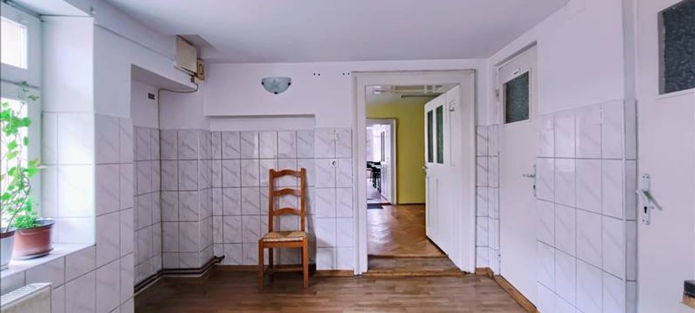 Apartament 5 camere, Blumana, Brasov - imaginea 0 + 1