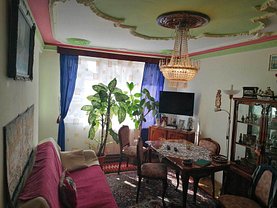 Apartament de vânzare 3 camere, în Braşov, zona Vlahuţă