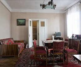 Apartament de vanzare 4 camere, în Brasov, zona Brasovul Vechi