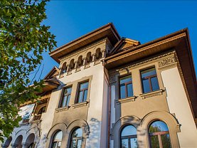 Casa de închiriat 15 camere, în Brasov, zona Central
