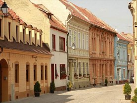 Casa de închiriat 4 camere, în Braşov, zona Centrul Istoric