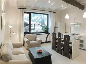 Casa de închiriat 3 camere, în Braşov, zona Central