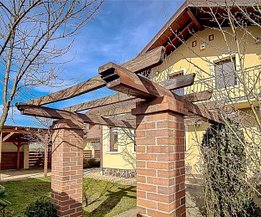 Casa de închiriat 5 camere, în Braşov, zona Stupini