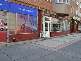 Vânzare spaţiu comercial