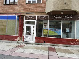 Închiriere spaţiu comercial