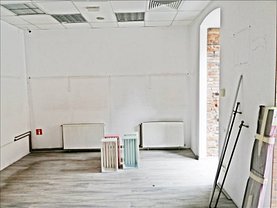 Închiriere spaţiu comercial