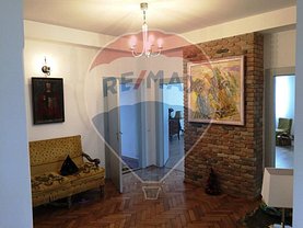 Apartament de închiriat 4 camere, în Cluj-Napoca, zona Central