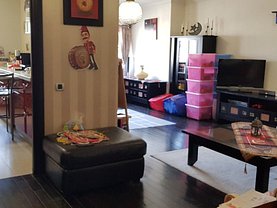 Apartament de vanzare 3 camere, în Bucuresti, zona Unirii