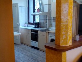 Apartament de închiriat 4 camere, în Arad, zona Boul Rosu