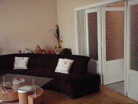 Casa de închiriat 4 camere, în Arad, zona Parneava