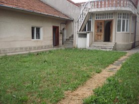 Casa de vânzare sau de închiriat 4 camere, în Arad, zona Parneava