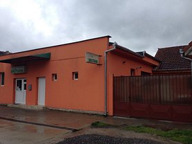 Vânzare spaţiu comercial