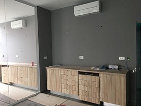 Închiriere spaţiu comercial