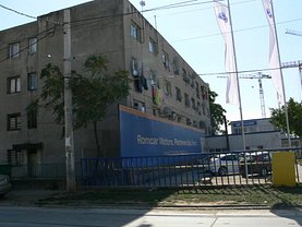 Vânzare spaţiu comercial