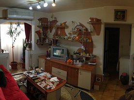 Apartament de vânzare 4 camere, în Constanta, zona CET