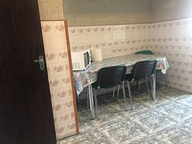 Apartament de vânzare 4 camere, în Constanţa, zona Poarta 6