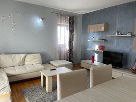 Apartament de vânzare 3 camere, în Constanţa, zona Tomis I