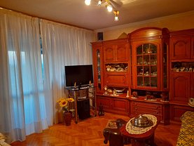 Apartament de vânzare 3 camere, în Constanţa, zona Tomis Nord