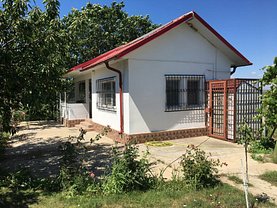 Casa de vânzare 2 camere, în Corbu