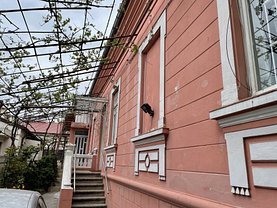 Casa de închiriat 3 camere, în Constanţa, zona Capitol