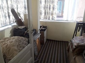 Apartament de vânzare 3 camere, în Bucuresti, zona Cotroceni