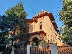 Apartament de vânzare 3 camere, în Bucureşti, zona Ferdinand