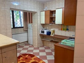 Garsonieră de închiriat, în Bucureşti, zona P-ţa Romană
