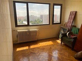 Apartament de vânzare 3 camere, în Bucureşti, zona Titan
