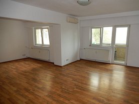 Apartament de vânzare 4 camere, în Bucureşti, zona Lacul Tei