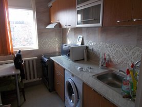 Apartament de închiriat 3 camere, în Bucureşti, zona Drumul Taberei