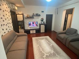 Apartament de vânzare 3 camere, în Bucureşti, zona Prelungirea Ghencea
