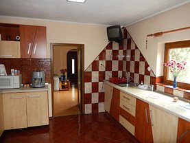 Casa de vânzare 5 camere, în Bucureşti, zona Andronache
