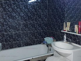 Apartament de vânzare 3 camere, în Bucuresti, zona Berceni
