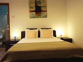 Apartament de vânzare 3 camere, în Bucureşti, zona Unirii