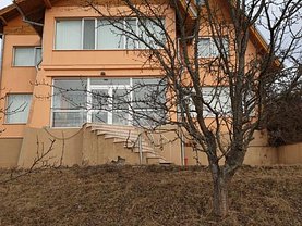 Casa de vânzare 9 camere, în Albestii de Muscel