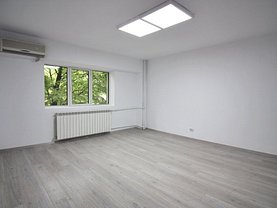 Apartament de închiriat 3 camere, în Bucureşti, zona Unirii