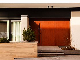 Casa de vânzare 6 camere, în Bucureşti, zona Iancu Nicolae